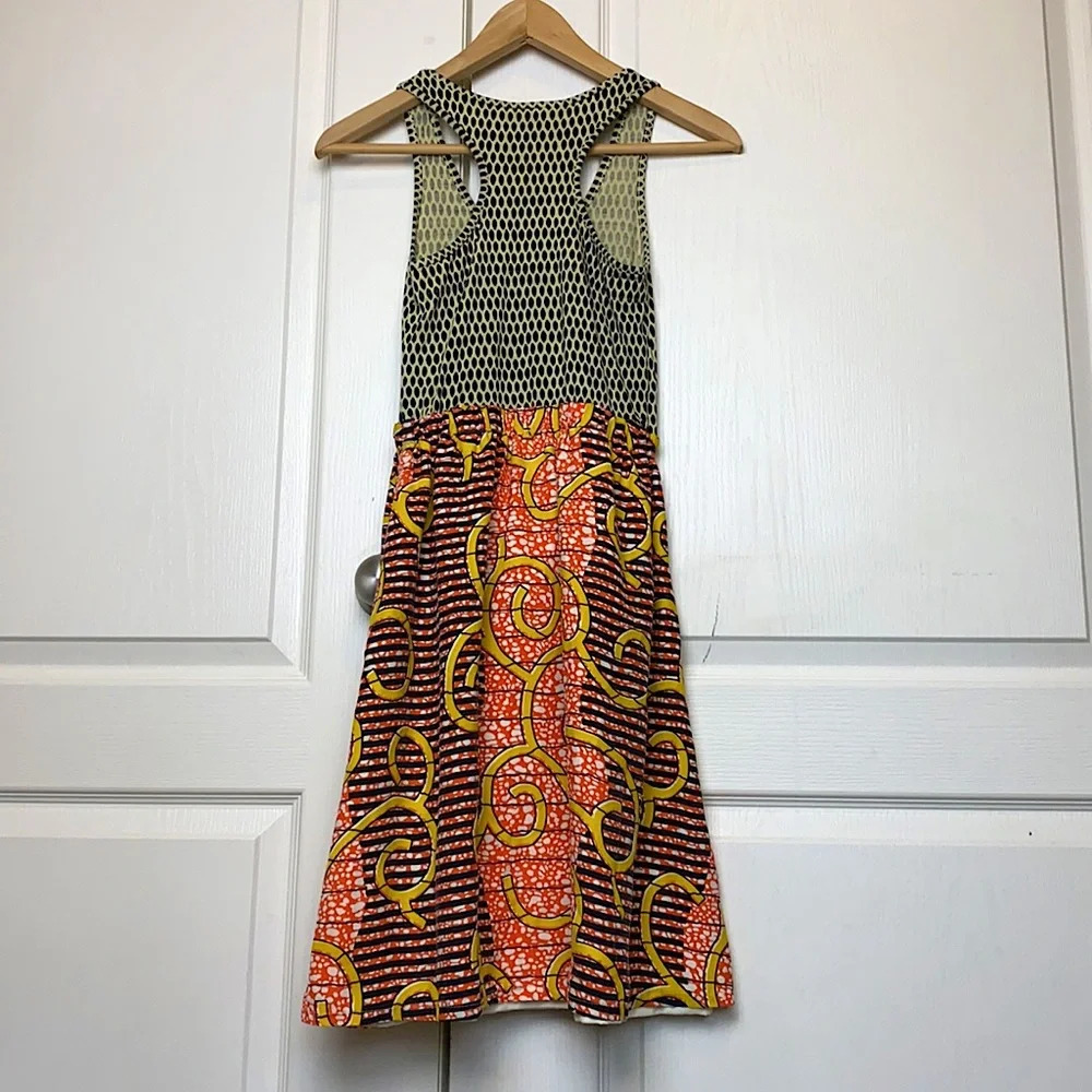 Porridge Flight of the bee dress - Picture 3 of 7